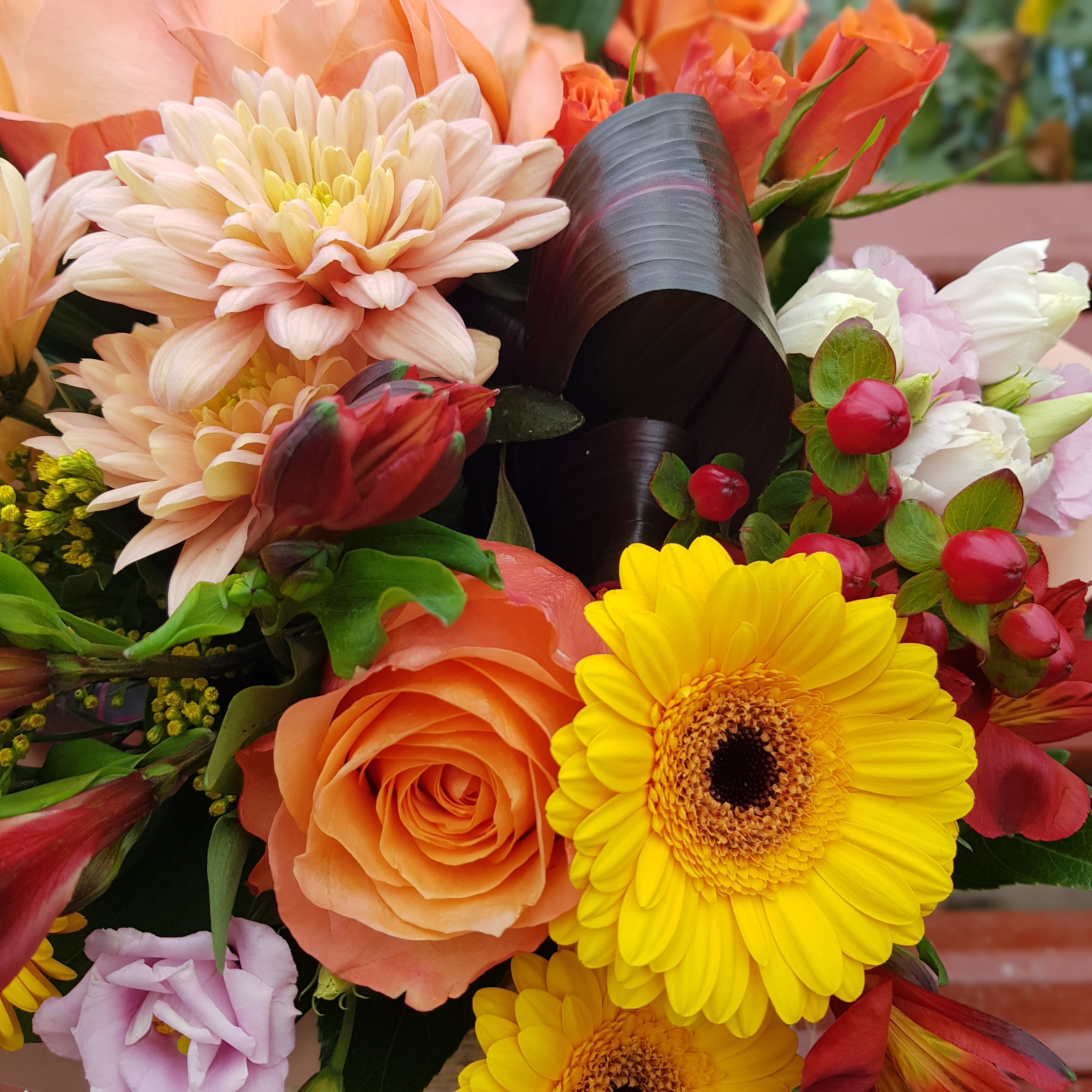 Ce flori se oferă toamna? Ghidul florilor de sezon