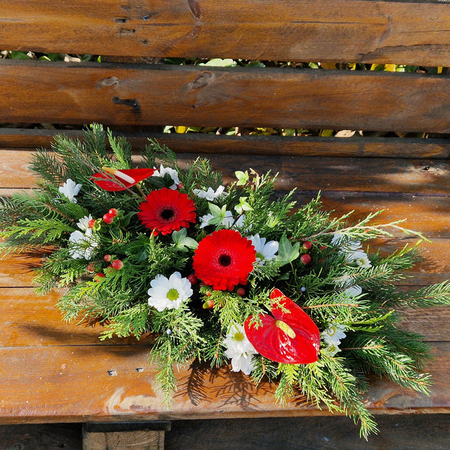 Aranjament funerar cu anturium si germini