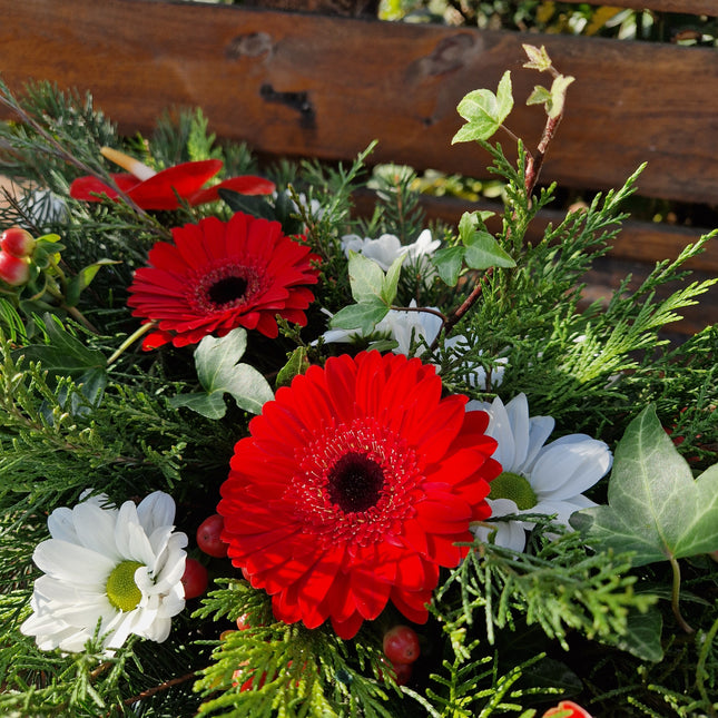 Aranjament funerar cu anturium si germini