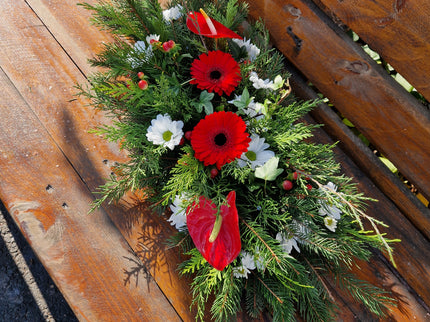 Aranjament funerar cu anturium si germini