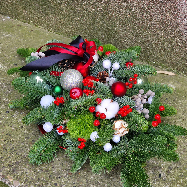 Aranjament funerar comemorativ de iarnă