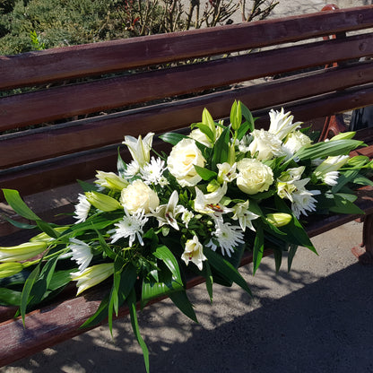 Aranjament funerar cu crizantema si crini