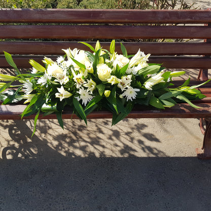 Aranjament funerar cu crizantema si crini