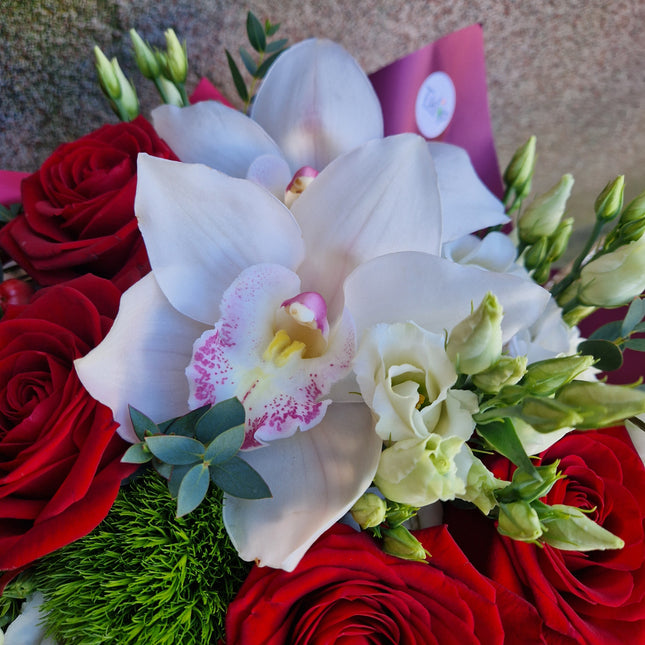 Buchet cu cymbidium si brunia