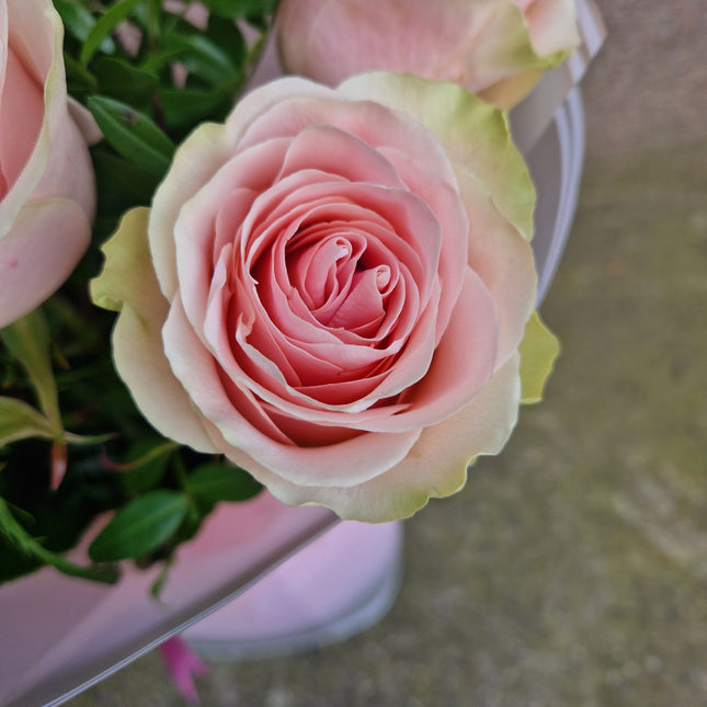 Buchet cu 7 trandafiri roz