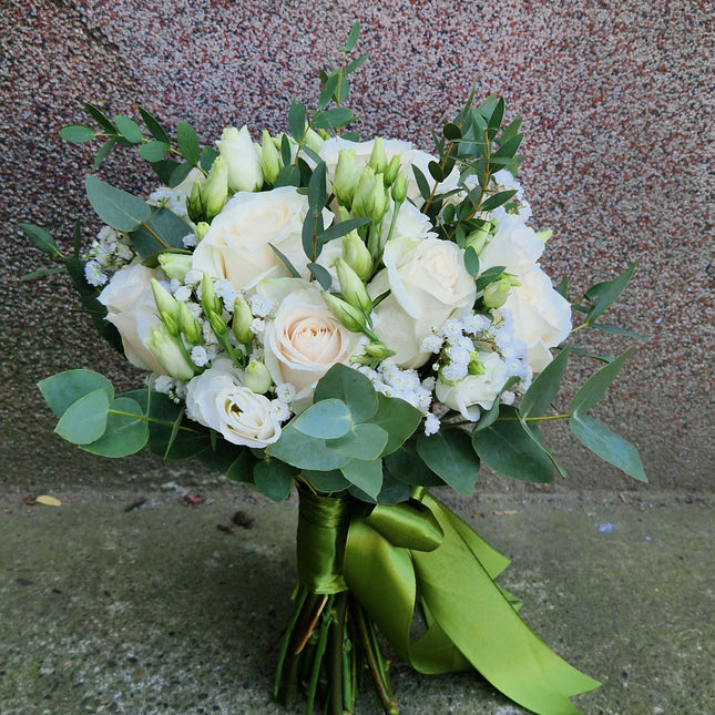 Buchet de mireasa alb-verde
