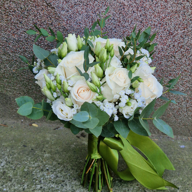 Buchet de mireasa alb-verde