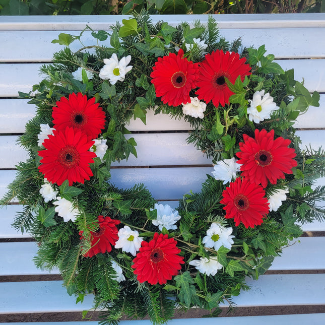 Coroana cu gerbera rosie si crizantema