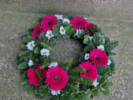 Coroana cu gerbera fucsia