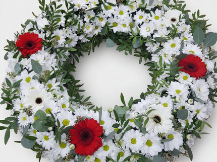 Coroana funerara circulara cu crizanteme si germini
