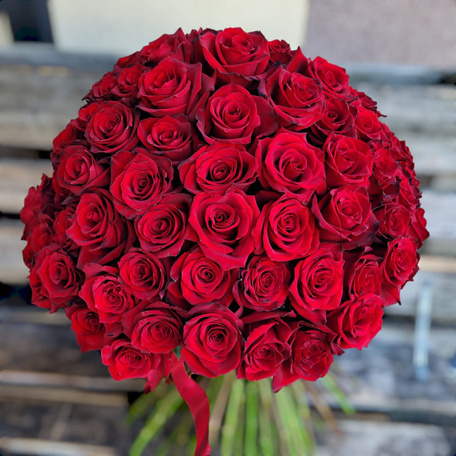 Buchet cu 101 trandafiri rosii