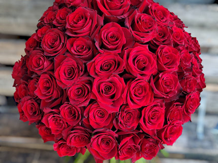 Buchet cu 101 trandafiri rosii