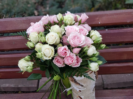 Buchet cu miniroze alb, roz