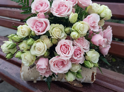 Buchet cu miniroze alb, roz